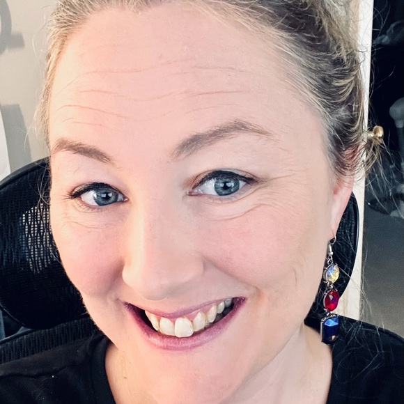 Meet your Posher, Samantha - Picture 2 of 3